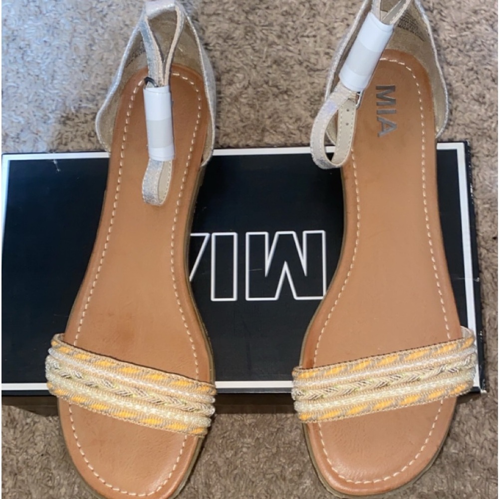 MIA Sandals